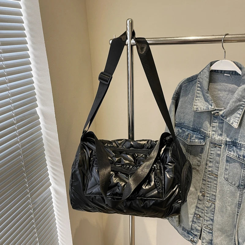 Women’s Large Travel Tote with Wet Dry Compartment