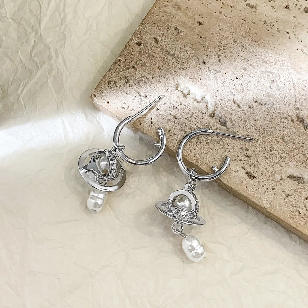 French Luxurious Personality Design Earrings Sweet Cool Style Women's Imitation Pearl Saturn Ear Jewelry High-End Feeling