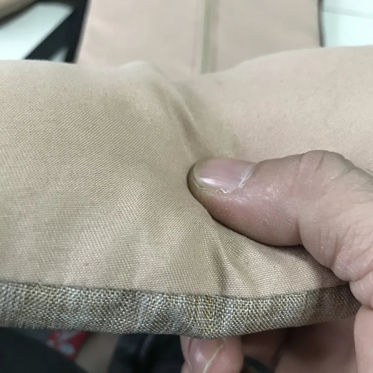 Pet Products Portable Console Booster Dog Car Seat & Carrier for Small Dogs & Cats,Car Seat for Center Car Armrest Safety Tether