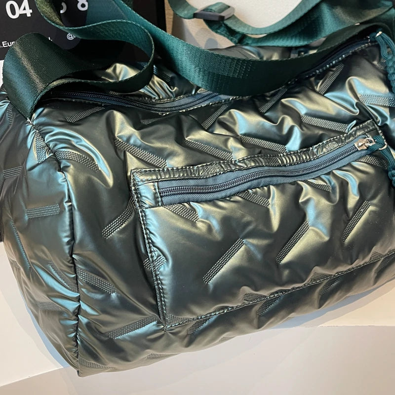 Women’s Large Travel Tote with Wet Dry Compartment