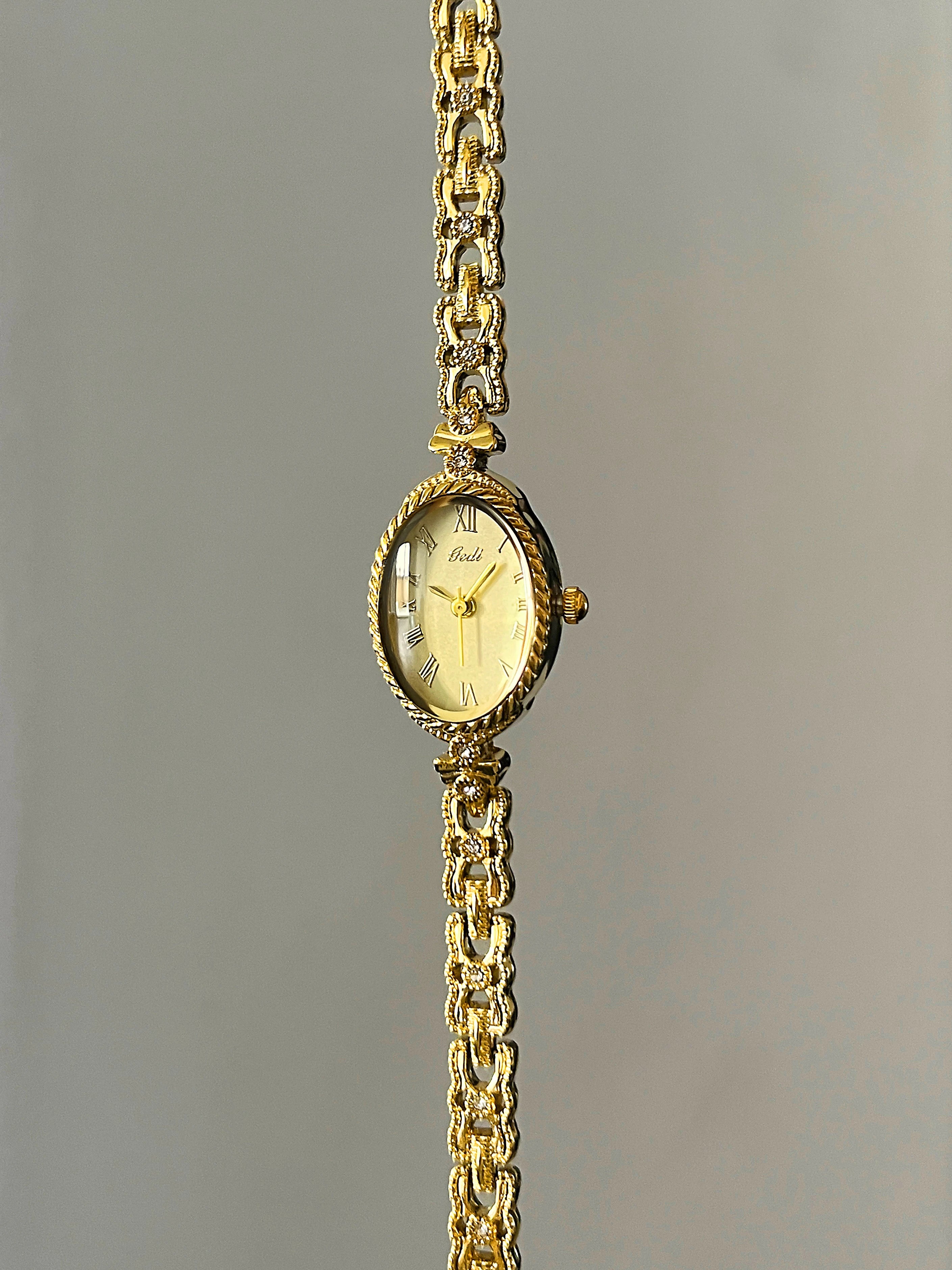 2025 NEW Vintage Silver Women's Watches GEDI Roman Numeral Display Oval Dial Woman's Quartz Wristwatch Clock Gift Accessories