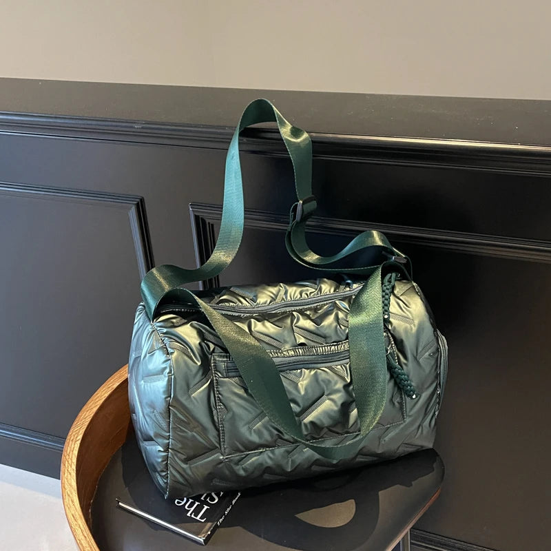 Women’s Large Travel Tote with Wet Dry Compartment