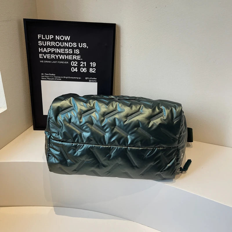 Women’s Large Travel Tote with Wet Dry Compartment