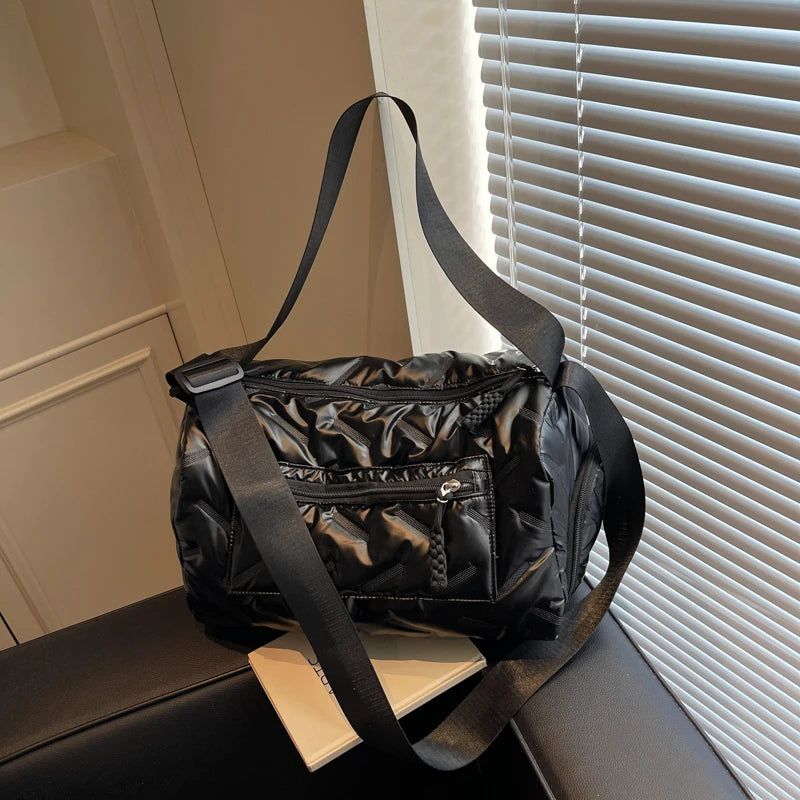 Women’s Large Travel Tote with Wet Dry Compartment