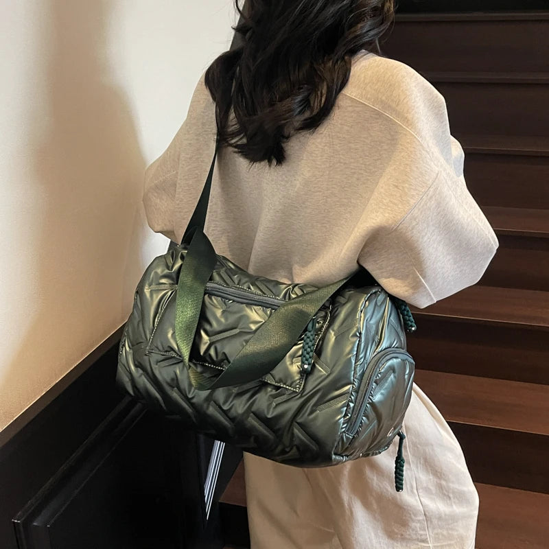 Women’s Large Travel Tote with Wet Dry Compartment