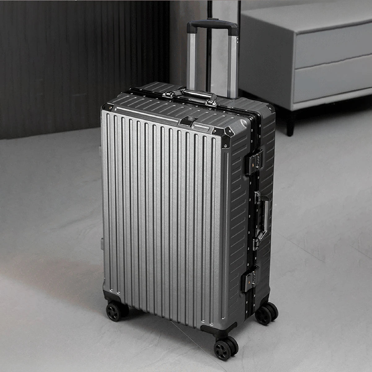 20 Inch Hardshell Carry-On Luggage with Aluminum Frame Lock