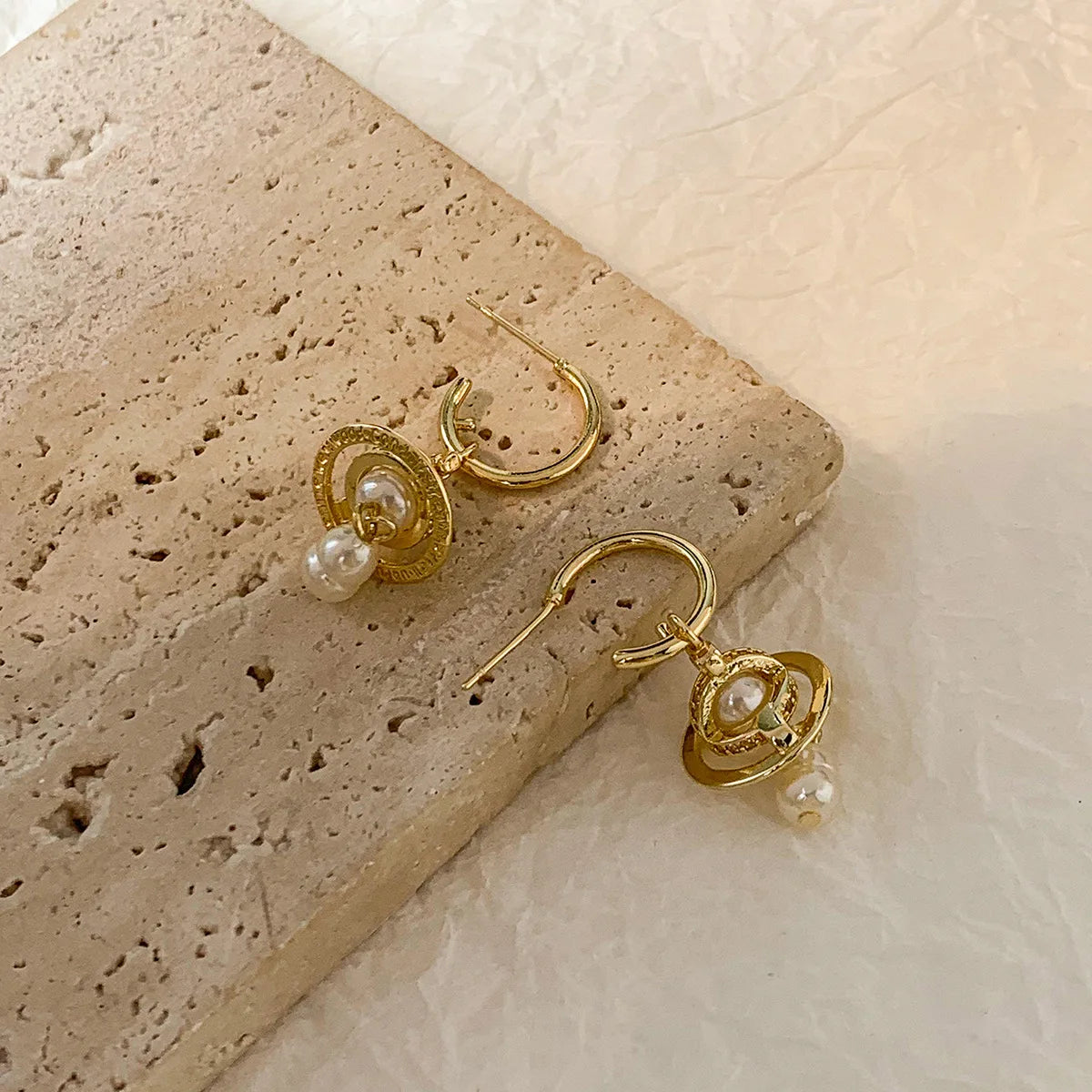 French Luxurious Personality Design Earrings Sweet Cool Style Women's Imitation Pearl Saturn Ear Jewelry High-End Feeling