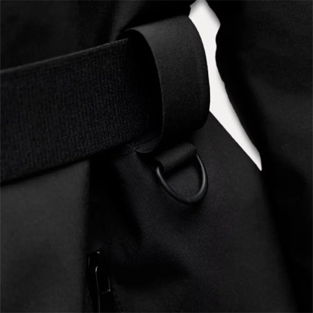 2025 fashionable women's clothing with European and American style design featuring a cinched waisthooded skiing and warm co