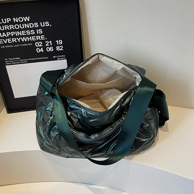 Women’s Large Travel Tote with Wet Dry Compartment