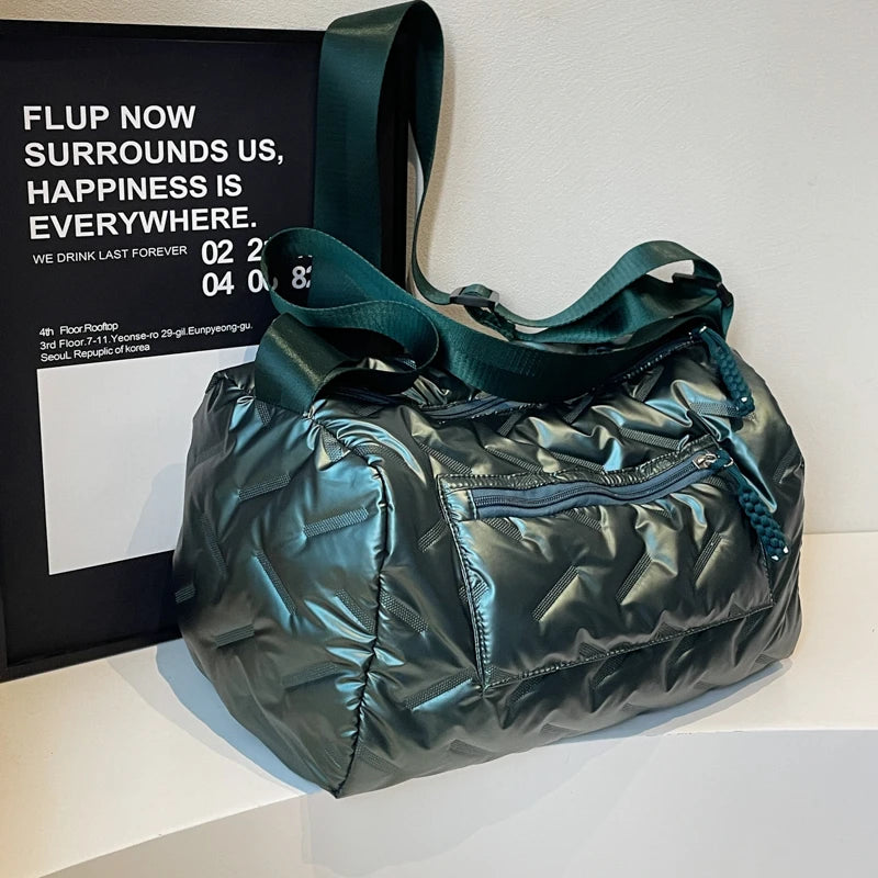 Women’s Large Travel Tote with Wet Dry Compartment