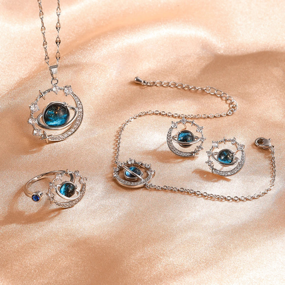 Light Luxury Titanium Steel Star Series Necklace for Women Gold Color Planet Moon Astronaut Pendant Necklaces Jewelry Gifts