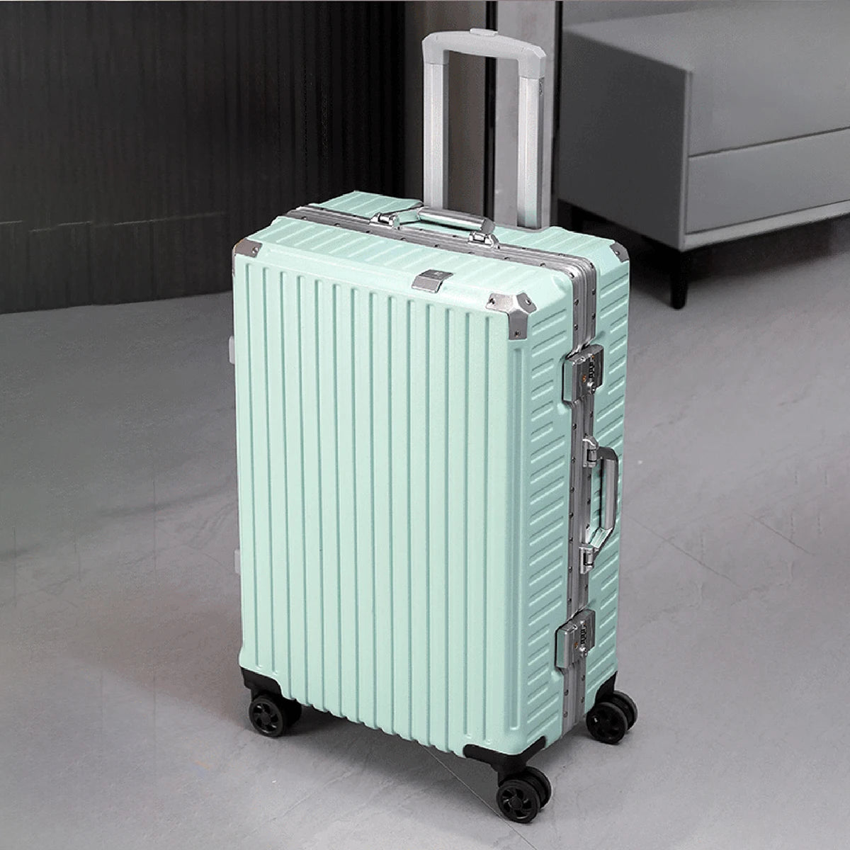 20 Inch Hardshell Carry-On Luggage with Aluminum Frame Lock