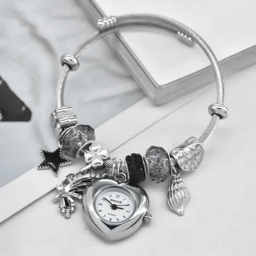 Fashion jewelry Women's Bracelet Watch Love with stylish decor refined round quartz watch silvery casual elegance gifts