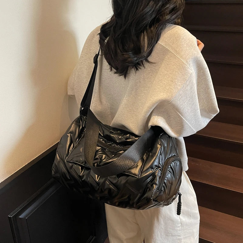 Women’s Large Travel Tote with Wet Dry Compartment