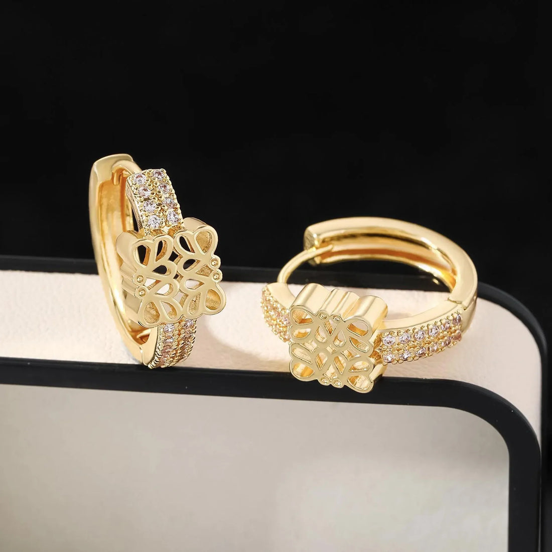 Fashionable Exaggerated Full Diamond Earrings Unique Design Sensation High-End Feel Small Audience Design New 2025 Model