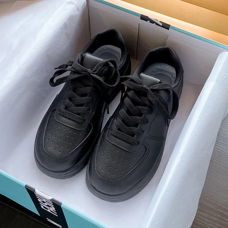 Women’s White Casual Sneakers Lightweight Flat Shoes