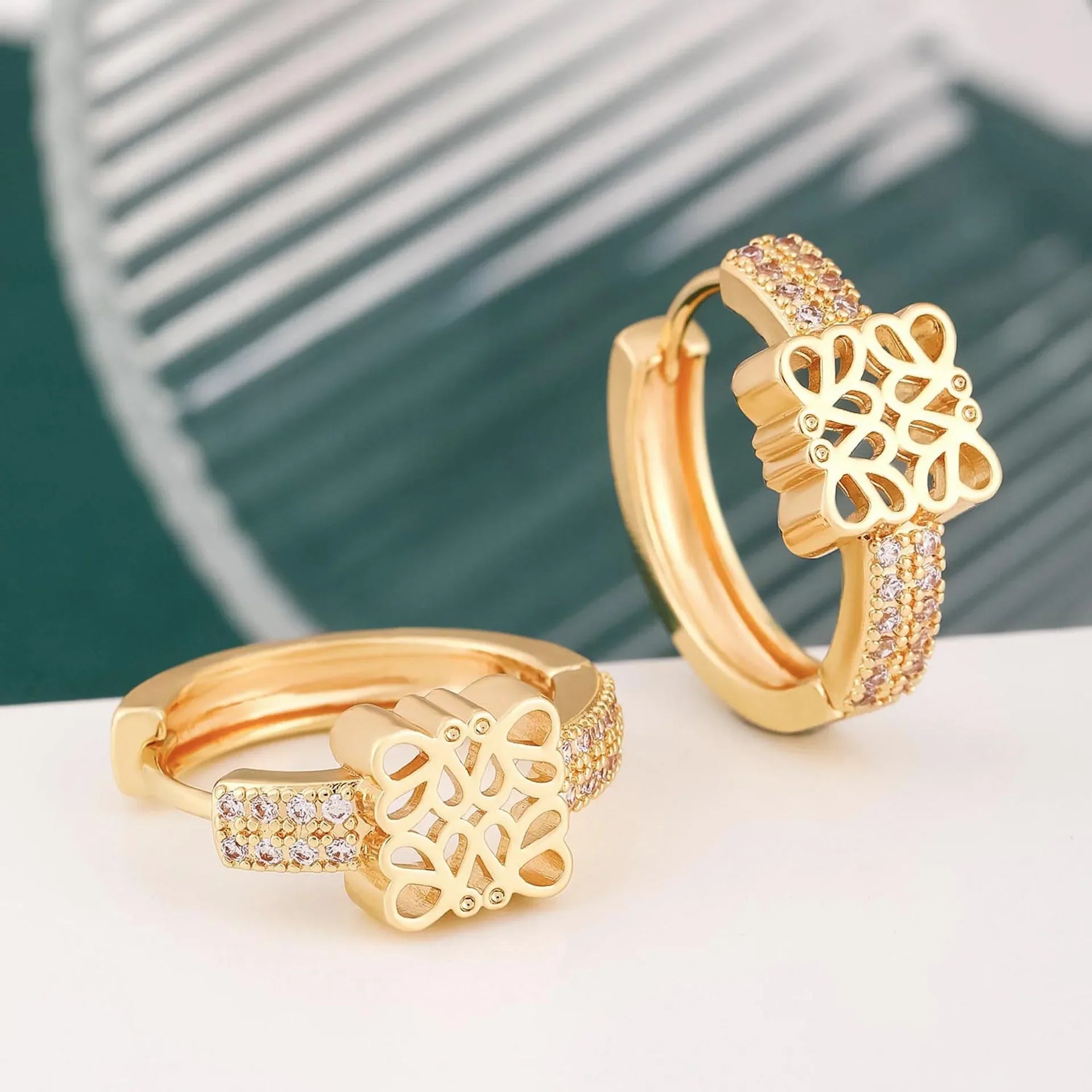 Fashionable Exaggerated Full Diamond Earrings Unique Design Sensation High-End Feel Small Audience Design New 2025 Model